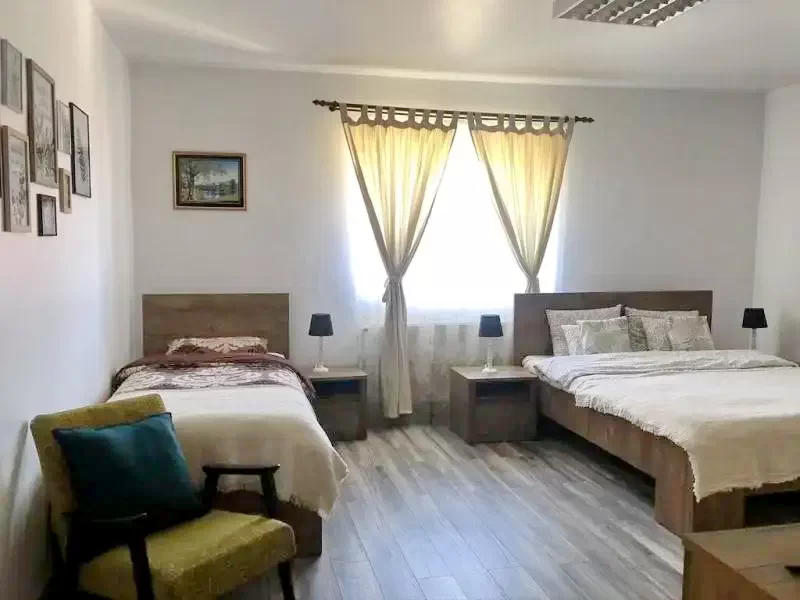 Szászkabánya Szállás | Motel (K1274-31) A kép szerzői jogvédelem alatt állhat. Javasolt a kapcsolatfelvétel a jog tulajdonossal.