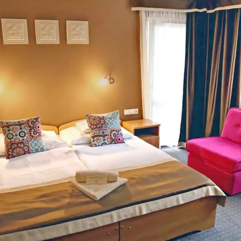 Mișcolț Cazare | Pensiune turistică (K0857-6) Imaginea poate fi supusă drepturilor de autor. Se recomandă contactarea titularului drepturilor.