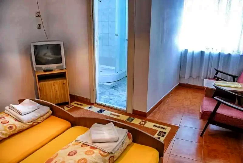 Sasca Montană Cazare | Motel (K1272-21) Imaginea poate fi supusă drepturilor de autor. Se recomandă contactarea titularului drepturilor.