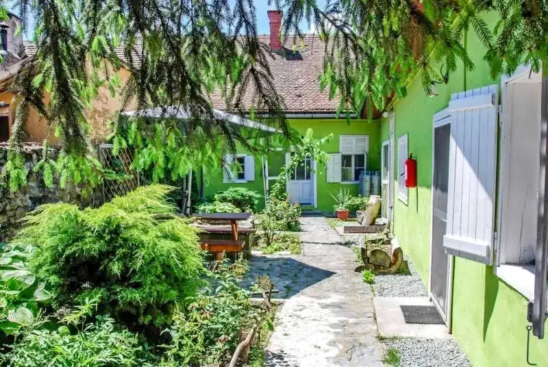 Szászkabánya Szállás | Motel (K1272-46) A kép szerzői jogvédelem alatt állhat. Javasolt a kapcsolatfelvétel a jog tulajdonossal.