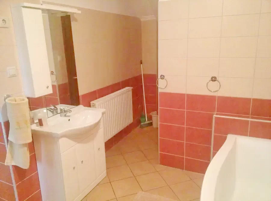 Jula Cazare | Apartament (K0135-14) Imaginea poate fi supusă drepturilor de autor. Se recomandă contactarea titularului drepturilor.