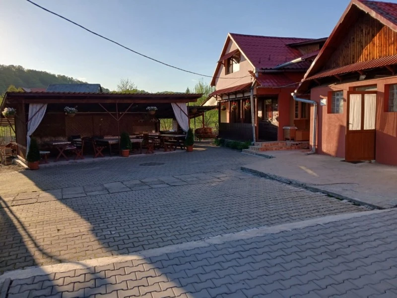 Sovata Cazare | Pensiune (K0117-63) Imaginea poate fi supusă drepturilor de autor. Se recomandă contactarea titularului drepturilor.