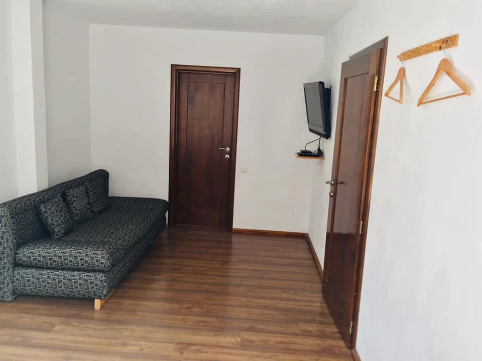 Coada Lacului Lesu Cazare | Pensiune (K0650-39) Imaginea poate fi supusă drepturilor de autor. Se recomandă contactarea titularului drepturilor.