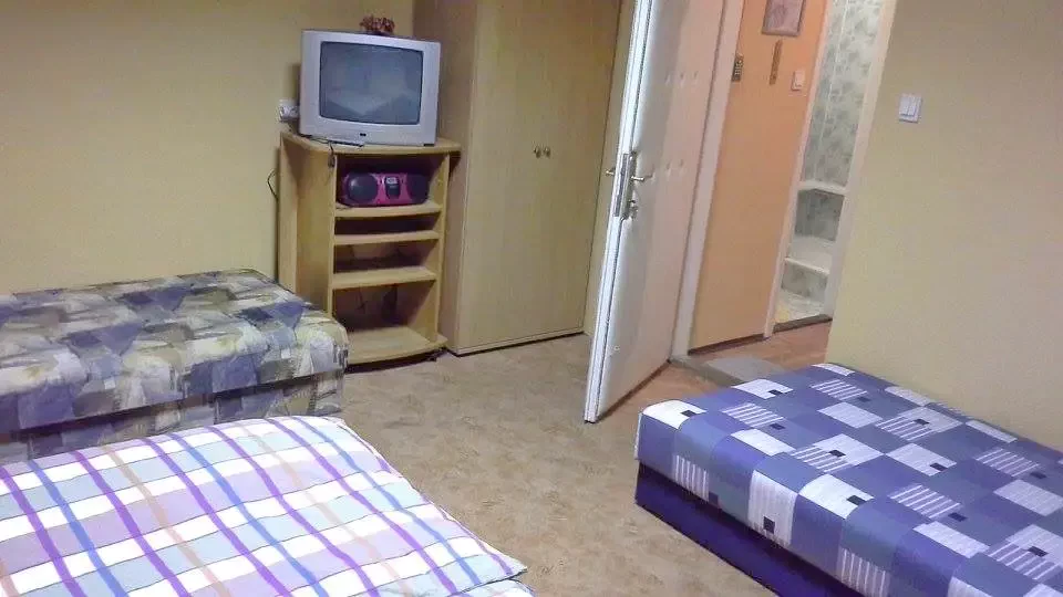 Jula Cazare | Cabană (K0132-6) Imaginea poate fi supusă drepturilor de autor. Se recomandă contactarea titularului drepturilor.