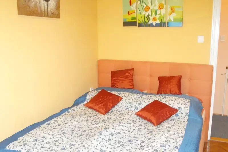 Jula Cazare | Cabană (K0132-11) Imaginea poate fi supusă drepturilor de autor. Se recomandă contactarea titularului drepturilor.