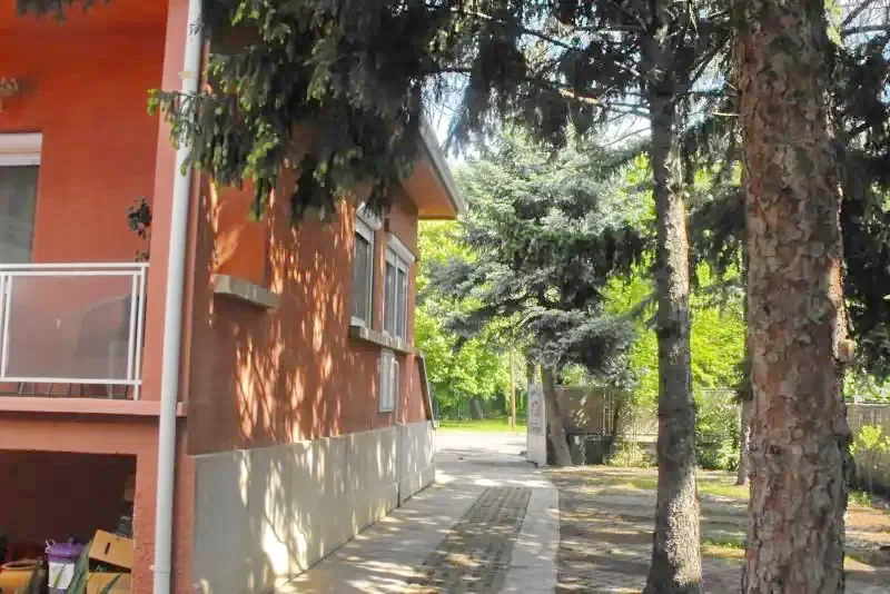 Jula Cazare | Cabană (K0132-26) Imaginea poate fi supusă drepturilor de autor. Se recomandă contactarea titularului drepturilor.