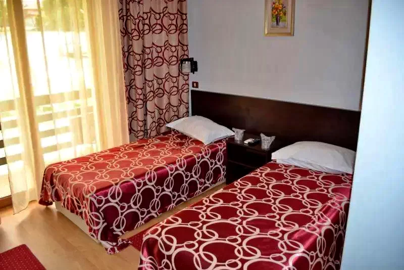 Tulcea Cazare | Motel (K1317-23) Imaginea poate fi supusă drepturilor de autor. Se recomandă contactarea titularului drepturilor.