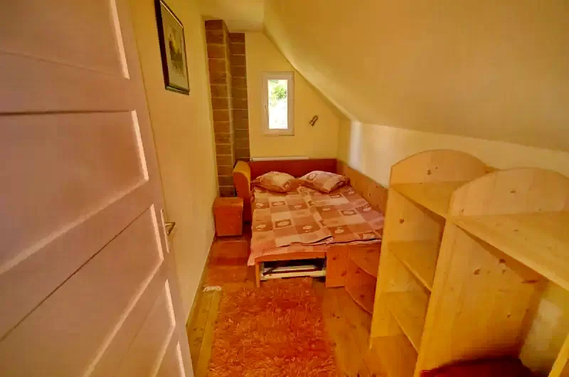 Pârâu Satu Mare Cazare | Cabană (K0219-44) Imaginea poate fi supusă drepturilor de autor. Se recomandă contactarea titularului drepturilor.