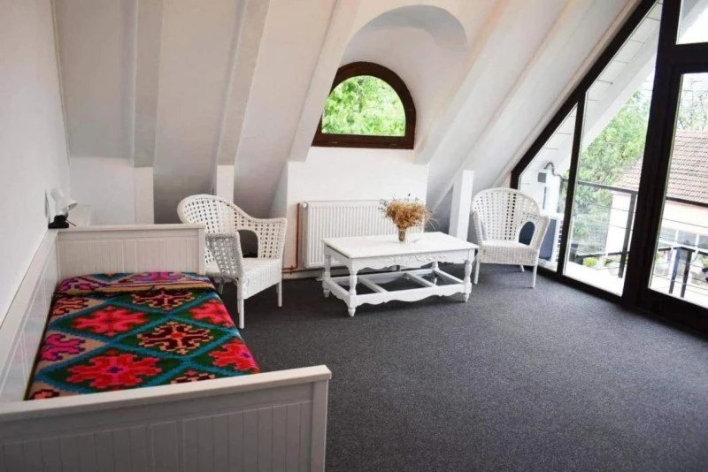 Sasca Montană Cazare | Motel (K1563-15) Imaginea poate fi supusă drepturilor de autor. Se recomandă contactarea titularului drepturilor.