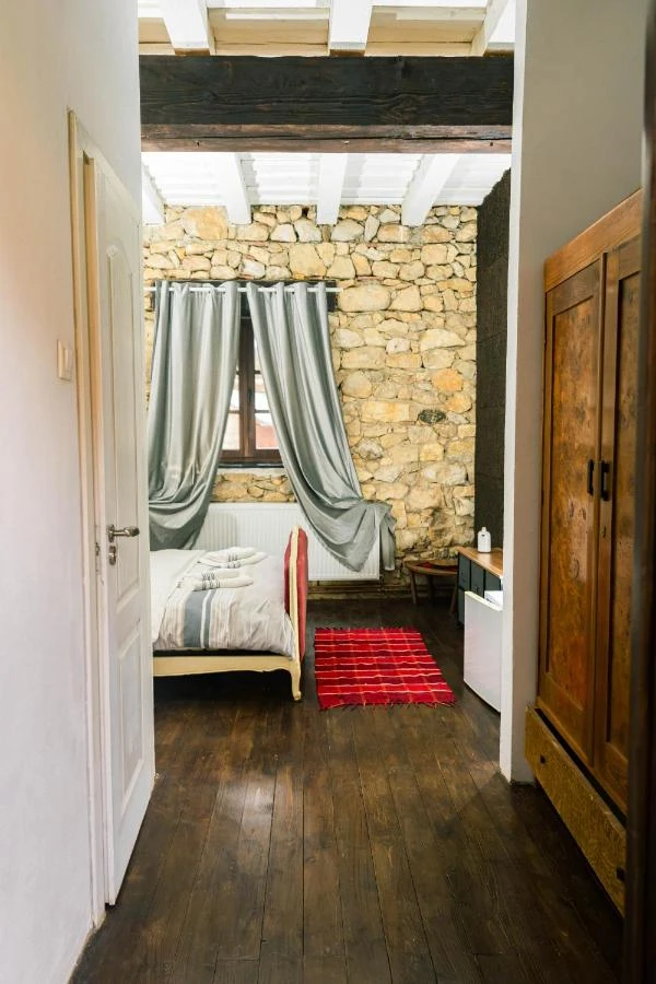 Sasca Montană Cazare | Motel (K1563-33) Imaginea poate fi supusă drepturilor de autor. Se recomandă contactarea titularului drepturilor.