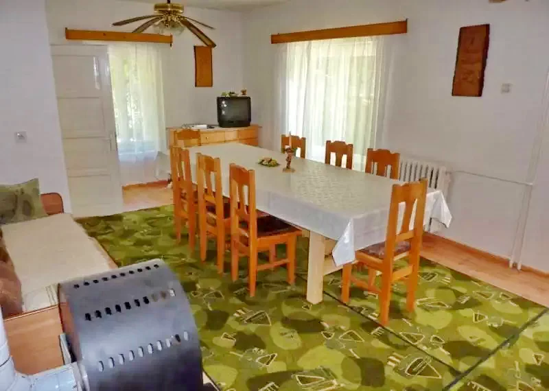 Pârâu Satu Mare Cazare | Cabană (K0524-2) Imaginea poate fi supusă drepturilor de autor. Se recomandă contactarea titularului drepturilor.