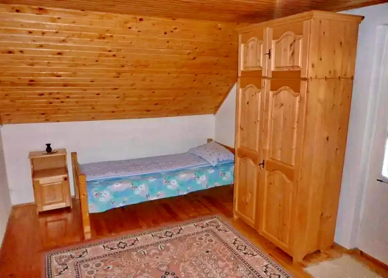 Pârâu Satu Mare Cazare | Cabană (K0524-24) Imaginea poate fi supusă drepturilor de autor. Se recomandă contactarea titularului drepturilor.