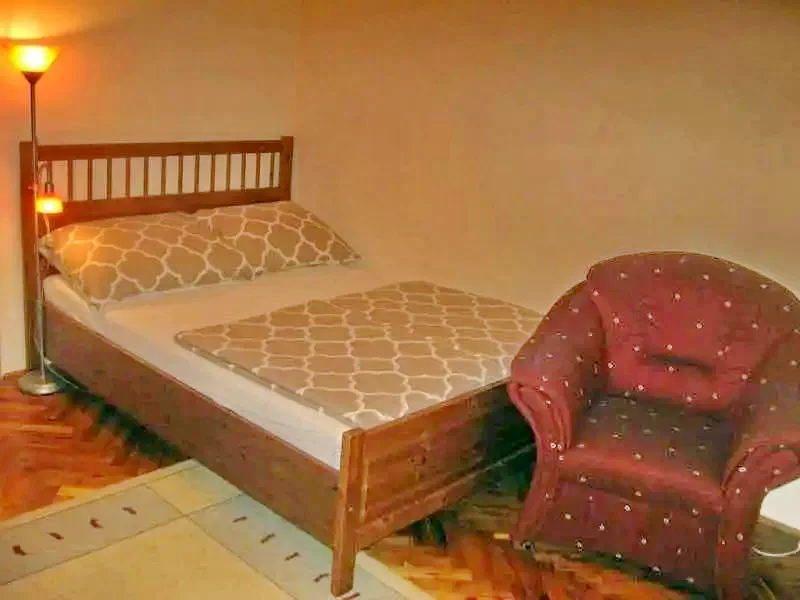  Cazare | Apartament (K0836-7) Imaginea poate fi supusă drepturilor de autor. Se recomandă contactarea titularului drepturilor.