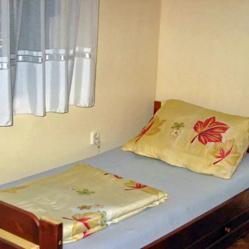  Cazare | Casă de apartamente (K0836-17) Imaginea poate fi supusă drepturilor de autor. Se recomandă contactarea titularului drepturilor.