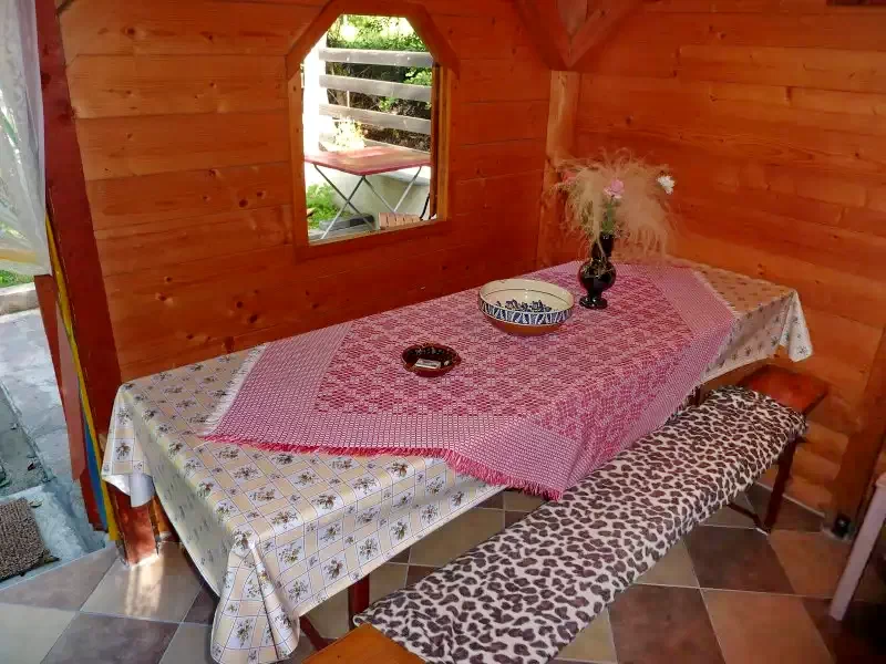 Pârâu Satu Mare Cazare | Cabană (K0739-14) Imaginea poate fi supusă drepturilor de autor. Se recomandă contactarea titularului drepturilor.