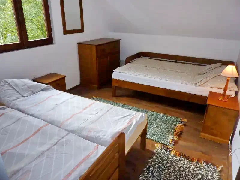 Pârâu Satu Mare Cazare | Cabană (K0734-5) Imaginea poate fi supusă drepturilor de autor. Se recomandă contactarea titularului drepturilor.