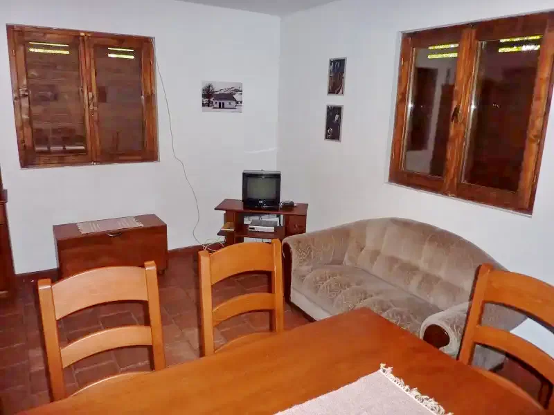 Pârâu Satu Mare Cazare | Cabană (K0734-14) Imaginea poate fi supusă drepturilor de autor. Se recomandă contactarea titularului drepturilor.