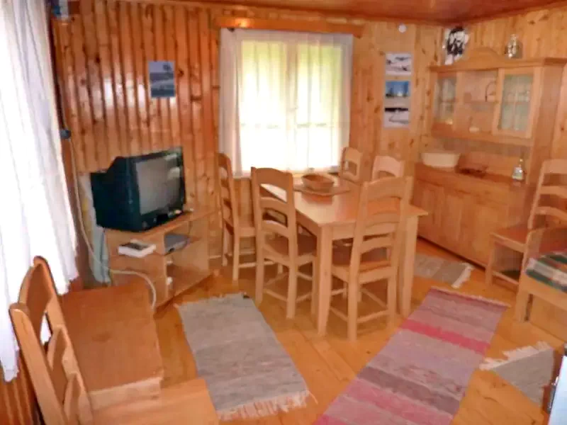 Pârâu Satu Mare Cazare | Cabană (K0732-1) Imaginea poate fi supusă drepturilor de autor. Se recomandă contactarea titularului drepturilor.