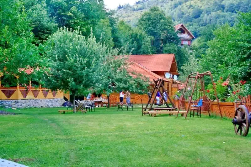 Sugág Szállás | Kulcsosház (K1364-28) A kép szerzői jogvédelem alatt állhat. Javasolt a kapcsolatfelvétel a jog tulajdonossal.