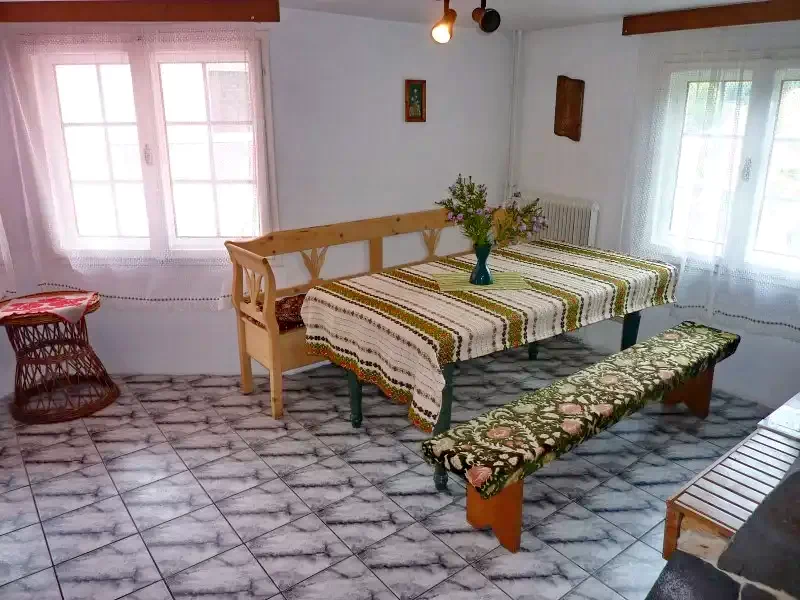 Pârâu Satu Mare Cazare | Cabană (K0731-3) Imaginea poate fi supusă drepturilor de autor. Se recomandă contactarea titularului drepturilor.