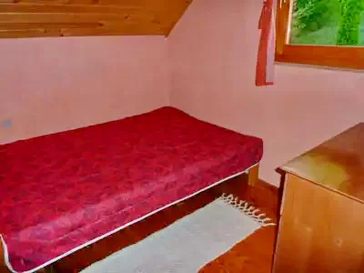 Pârâu Satu Mare Cazare | Cabană (K0529-10) Imaginea poate fi supusă drepturilor de autor. Se recomandă contactarea titularului drepturilor.