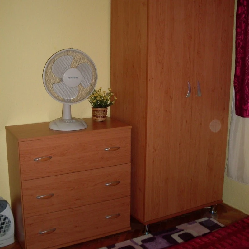 Cazare | Apartament (K1052-13) Imaginea poate fi supusă drepturilor de autor. Se recomandă contactarea titularului drepturilor.