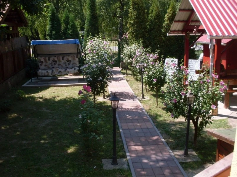  Cazare | Casă de apartamente (K1052-19) Imaginea poate fi supusă drepturilor de autor. Se recomandă contactarea titularului drepturilor.