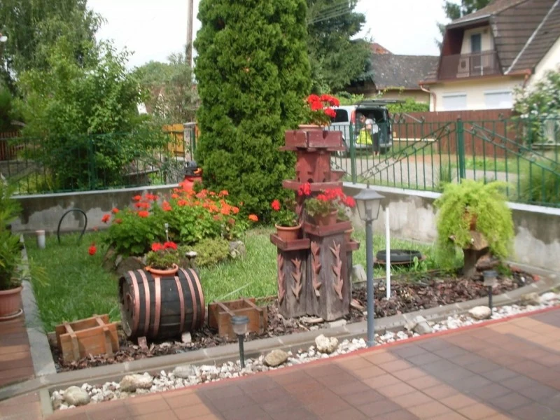  Cazare | Casă de apartamente (K1052-20) Imaginea poate fi supusă drepturilor de autor. Se recomandă contactarea titularului drepturilor.