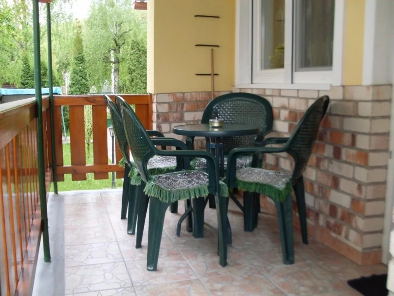  Cazare | Bungalow (K1052-23) Imaginea poate fi supusă drepturilor de autor. Se recomandă contactarea titularului drepturilor.