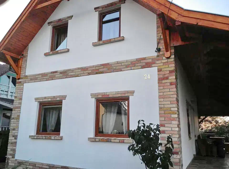 Cazare Kiskunmajsa / Gencsi Tanya. Imaginea poate fi supusă drepturilor de autor. Se recomandă contactarea titularului drepturilor.