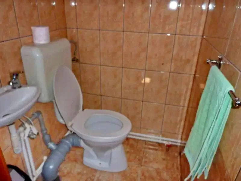 Barajul Zetea Cazare | Cabană (K0472-34) Imaginea poate fi supusă drepturilor de autor. Se recomandă contactarea titularului drepturilor.