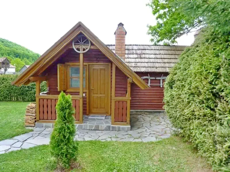 Barajul Zetea Cazare | Cabană (K0485-63) Imaginea poate fi supusă drepturilor de autor. Se recomandă contactarea titularului drepturilor.