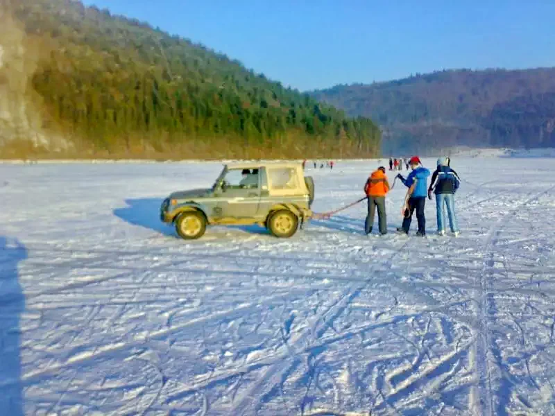 Barajul Zetea Cazare | Cabană (K0485-96) Imaginea poate fi supusă drepturilor de autor. Se recomandă contactarea titularului drepturilor.