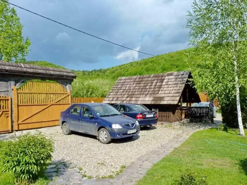 Barajul Zetea Cazare | Cabană (K0486-5) Imaginea poate fi supusă drepturilor de autor. Se recomandă contactarea titularului drepturilor.