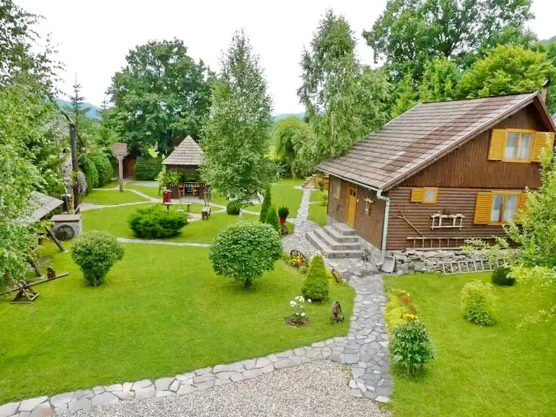 Barajul Zetea Cazare | Cabană (K0486-6) Imaginea poate fi supusă drepturilor de autor. Se recomandă contactarea titularului drepturilor.