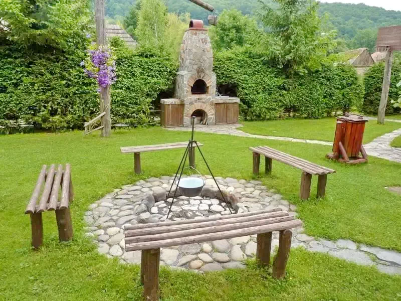 Barajul Zetea Cazare | Cabană (K0486-18) Imaginea poate fi supusă drepturilor de autor. Se recomandă contactarea titularului drepturilor.