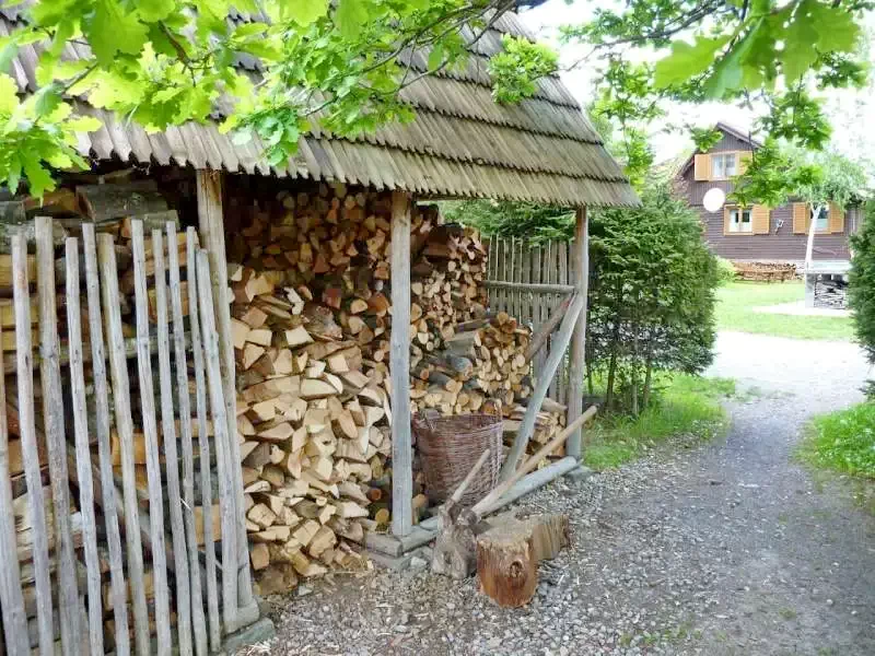 Barajul Zetea Cazare | Cabană (K0486-19) Imaginea poate fi supusă drepturilor de autor. Se recomandă contactarea titularului drepturilor.