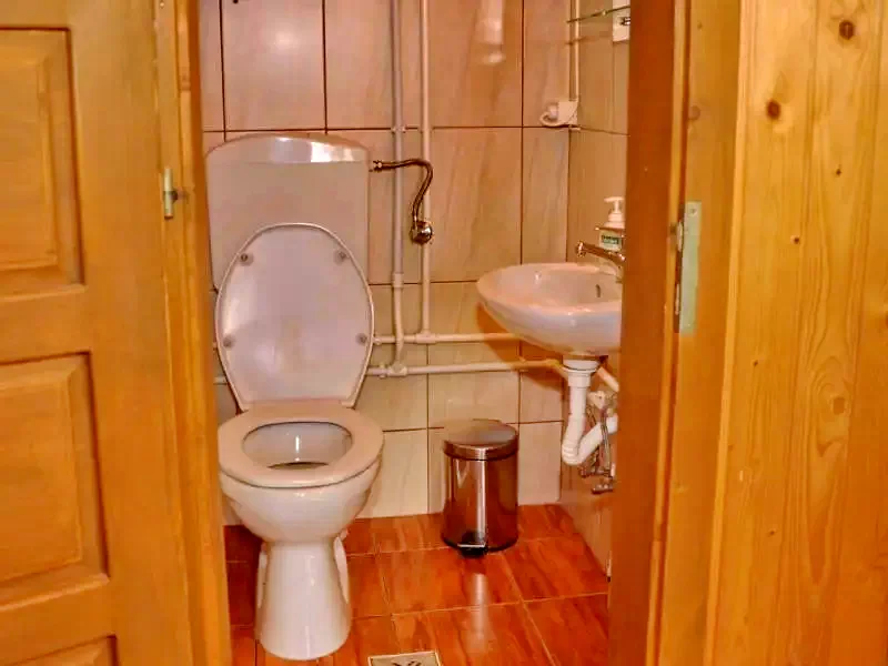 Barajul Zetea Cazare | Cabană (K0486-45) Imaginea poate fi supusă drepturilor de autor. Se recomandă contactarea titularului drepturilor.