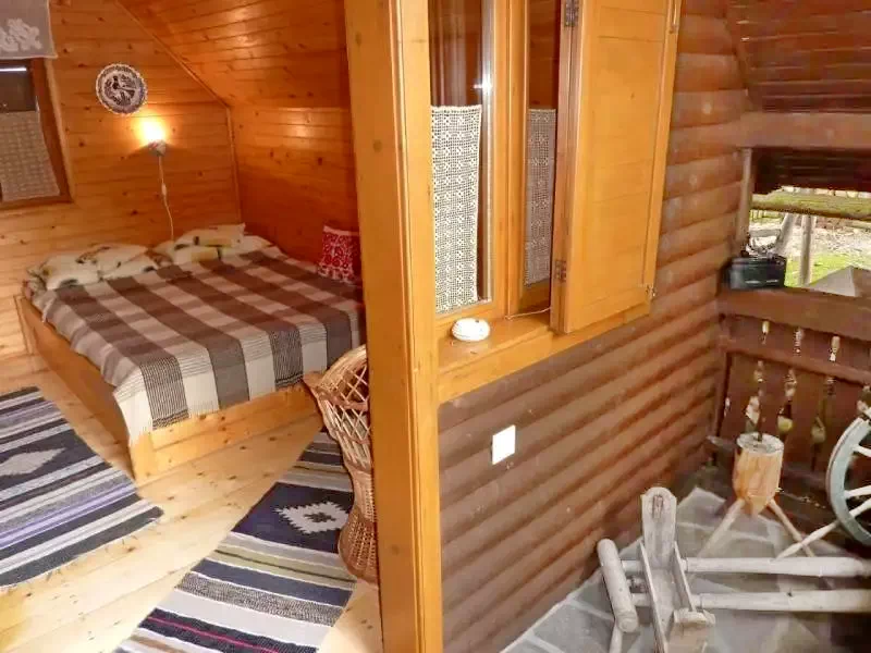 Barajul Zetea Cazare | Cabană (K0486-58) Imaginea poate fi supusă drepturilor de autor. Se recomandă contactarea titularului drepturilor.