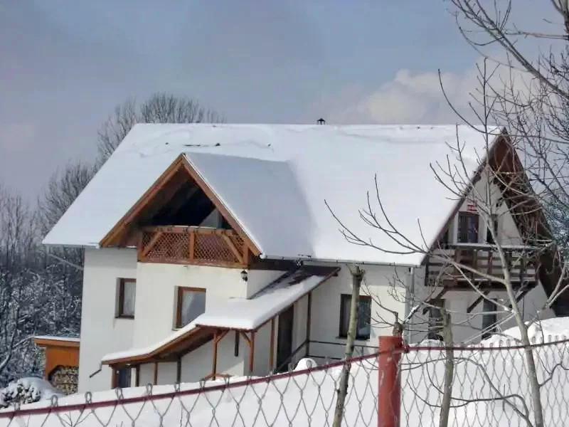 Păuleni Cazare | Casă de oaspeți (K0336-39) Imaginea poate fi supusă drepturilor de autor. Se recomandă contactarea titularului drepturilor.