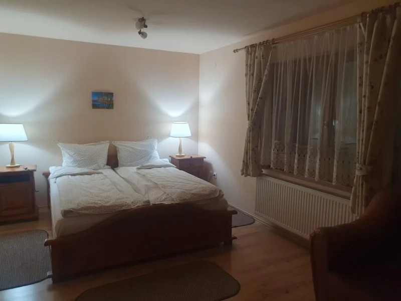 Szállás Izvoru Muresului - Pensiunea Maros*** | Marosfő - Maros Panzió***. A kép szerzői jogvédelem alatt állhat. Javasolt a kapcsolatfelvétel a jog tulajdonossal.