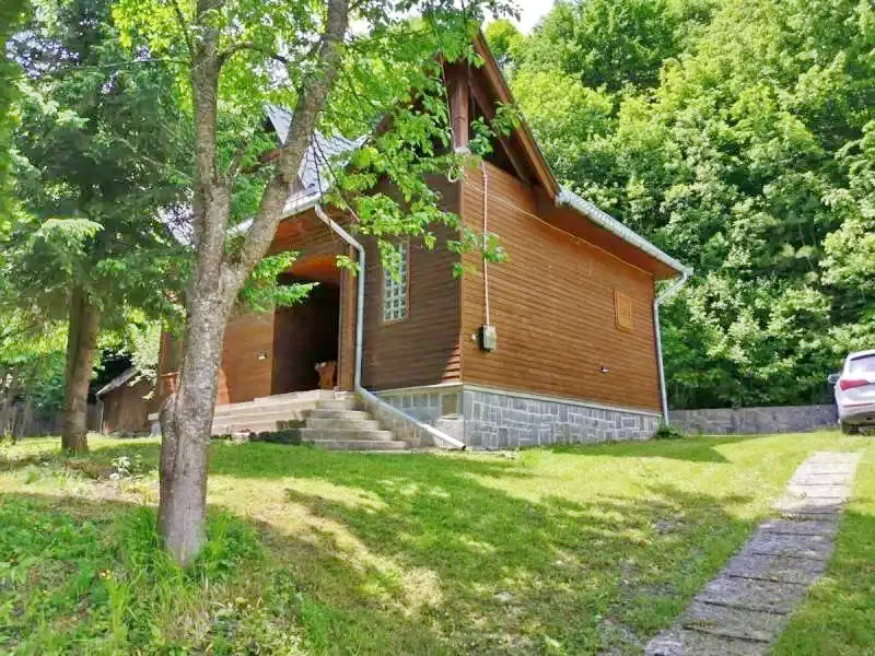 Sovata Cazare | Cabană (K0319-35) Imaginea poate fi supusă drepturilor de autor. Se recomandă contactarea titularului drepturilor.