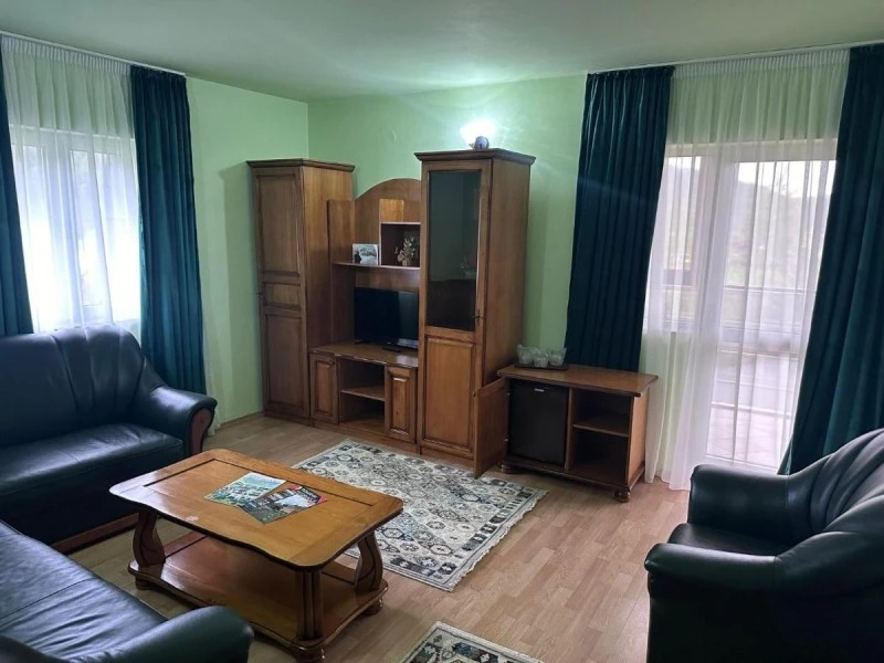 Moldvahosszúmező Szállás | Hotel*** (K1564-10) A kép szerzői jogvédelem alatt állhat. Javasolt a kapcsolatfelvétel a jog tulajdonossal.