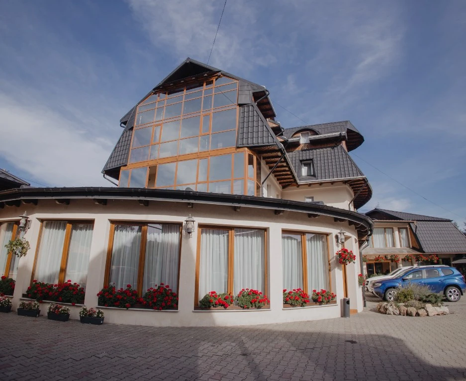 Câmpulung Moldovenesc Cazare | Hotel*** (K1564-43) Imaginea poate fi supusă drepturilor de autor. Se recomandă contactarea titularului drepturilor.