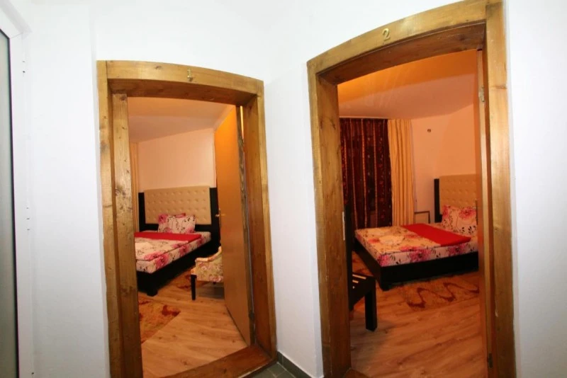 Băile Herculane Cazare | Pensiune (K0881-10) Imaginea poate fi supusă drepturilor de autor. Se recomandă contactarea titularului drepturilor.