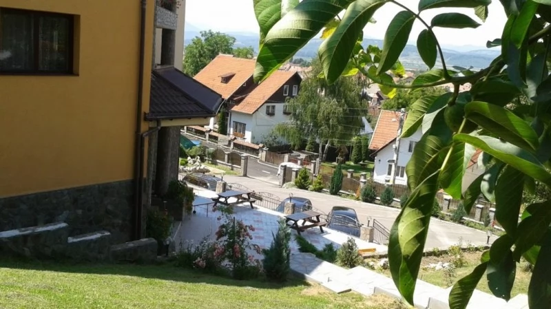 Szállás Râșnov - Pensiune Casa Contelui*** | Barcarozsnyó - Casa Contelui Panzió***. A kép szerzői jogvédelem alatt állhat. Javasolt a kapcsolatfelvétel a jog tulajdonossal.