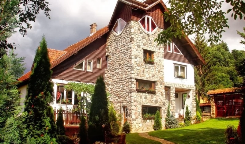 Szállás Râșnov - Pensiune Casa Contelui*** | Barcarozsnyó - Casa Contelui Panzió***. A kép szerzői jogvédelem alatt állhat. Javasolt a kapcsolatfelvétel a jog tulajdonossal.