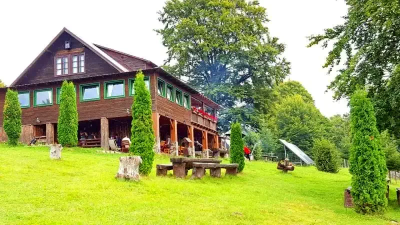 Pasul Bucin Cazare | Căsuțe tip camping (K0613-2) Imaginea poate fi supusă drepturilor de autor. Se recomandă contactarea titularului drepturilor.