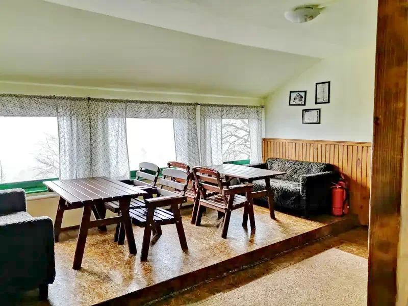 Bucsin-tető Szállás | Kemping faházak (K0613-4) A kép szerzői jogvédelem alatt állhat. Javasolt a kapcsolatfelvétel a jog tulajdonossal.