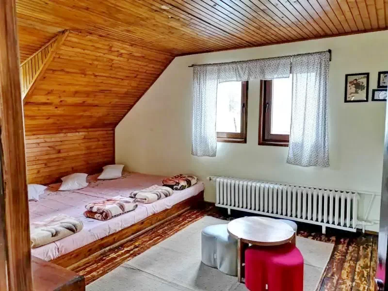 Bucsin-tető Szállás | Kemping faházak (K0613-10) A kép szerzői jogvédelem alatt állhat. Javasolt a kapcsolatfelvétel a jog tulajdonossal.